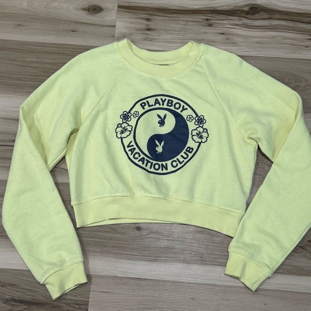 Playboy Pacsun Ying Yang Yellow Cropped Crewneck Sweatshirt Women’s Small